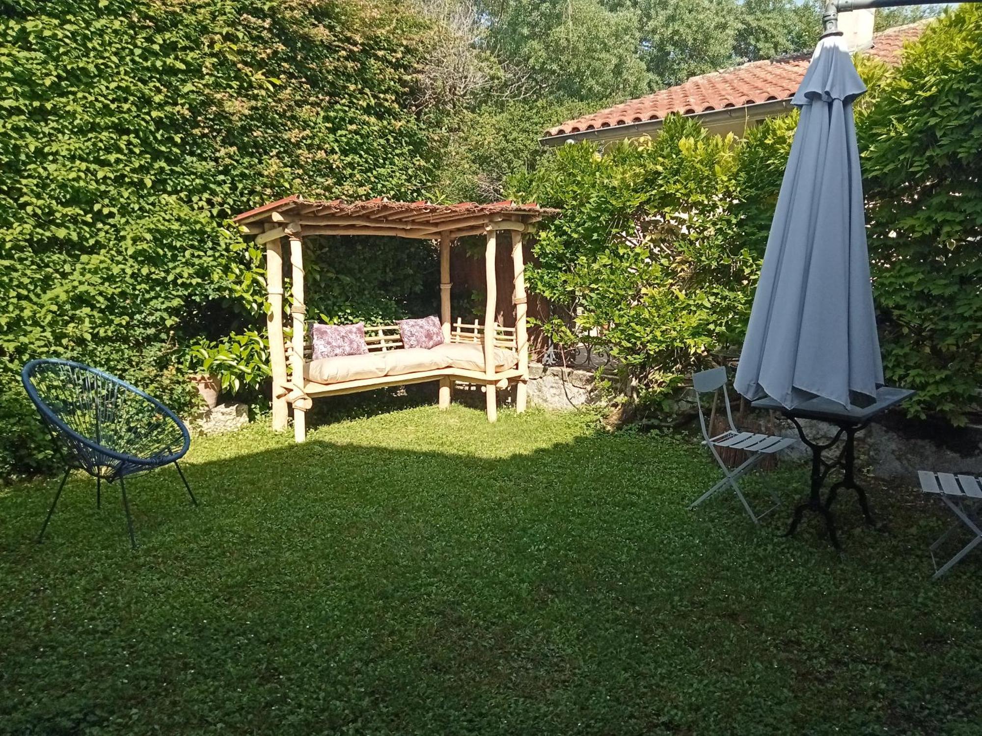 Maison En Pierre Restauree Avec Jardin オーシュ エクステリア 写真